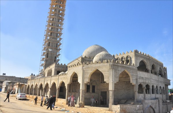تم بحمد الله اعادة إعمار مسجد الشهداء بخان يونس