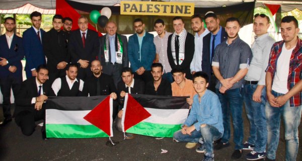ماليزيا- سفارة فلسطين تحتفل برفع العلم الفلسطيني أمام مقر الأمم المتحدة