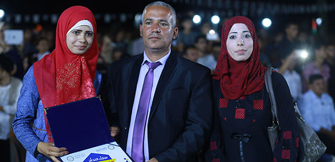 برعاية جامعة فلسطين مجلس عائلات خان يونس يستكمل تكريم الطلبة الناجحين بالثانوية